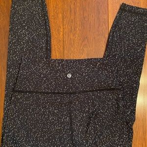 Lululemon wunder under
